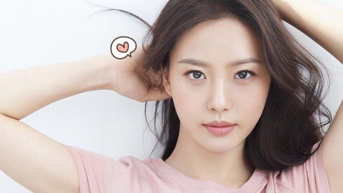 Go Min Si aktris cantik di serial drama korea Sweet Home
