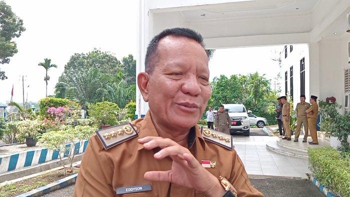 Kepala Bapenda Kota Bengkulu, Eddyson mengatakan perubahan tarif parkir sudah berlaku, dan meminta masyarakat hanya membayar sesuai tarif resmi dan kepada juru parkir resmi.