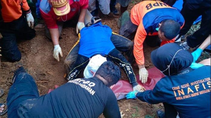 Penemuan mayat Nia Gadis Penjual Gorengan di padang pariaman