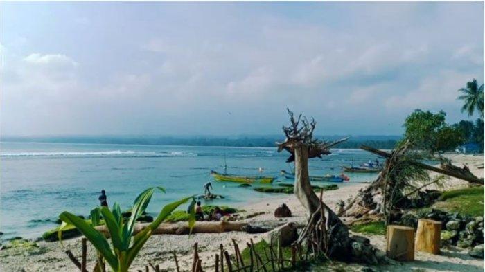 Keindahan Pantai Pengubaian di Kabupaten Kaur