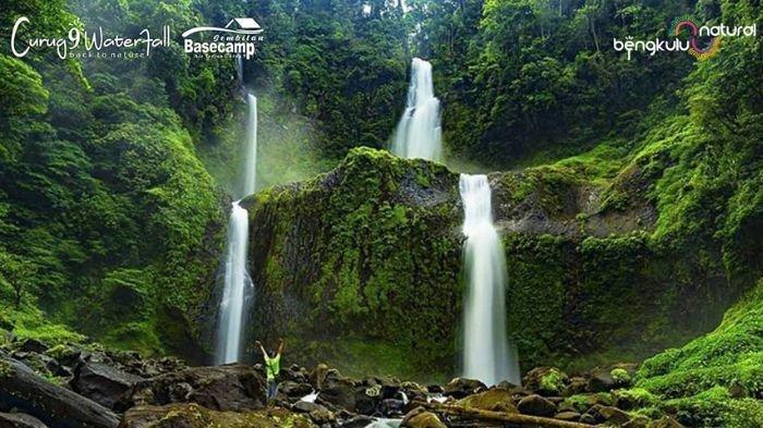 Wisata air terjun Curug 9 terletak di Desa Tanah Hitam Kecamatan Padang Jaya Kabupaten Bengkulu Utara Provinsi Bengkulu.