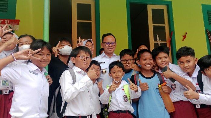Walikota Bogor, Bima Arya Bersama Pelajar SD Negeri Pengadilan 2, Rabu (13/9/2023).