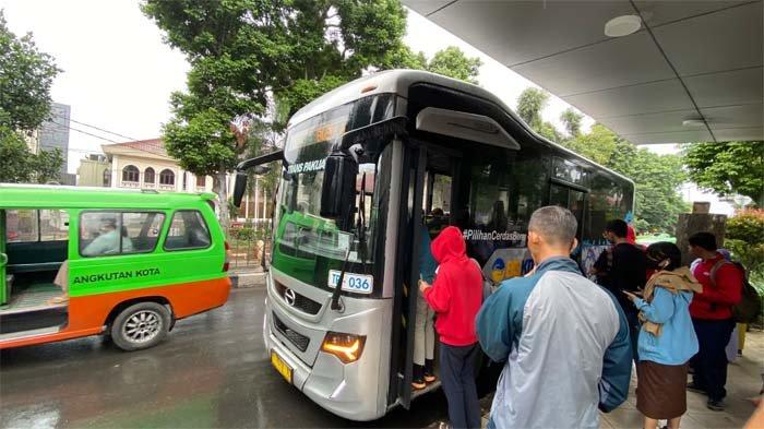 Ilustrasi Biskita Transpakuan saat melayani penumpang di Halte Balai Kota Bogor beberapa waktu lalu.