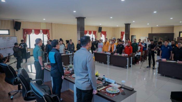 Wali Kota Bogor, Bima Arya bersama unsur pimpinan Forkopimda Kota Bogor dan partai politik (parpol) menghadiri Deklarasi Damai Pemilu Tahun 2024 Kota Bogor yang digagas Polresta Bogor Kota, Selasa (15/8/2023).