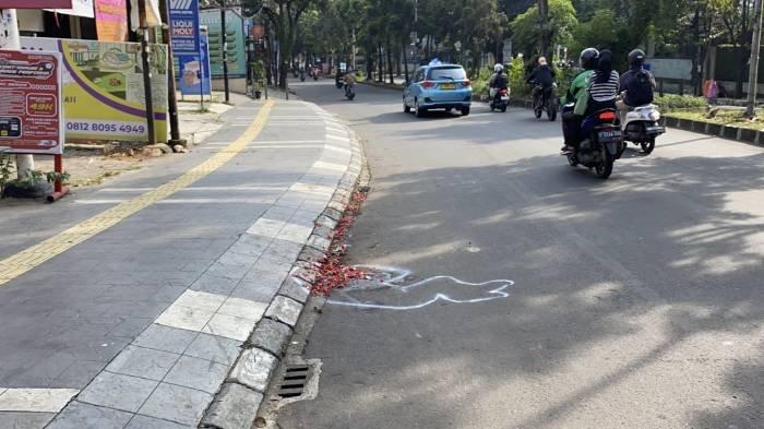 KECELAKAAN MOBIL - Kecelakaan lalu lintas terjadi di Jalan Achmad Adna Wijaya, Kecamatan Bogor Utara, Kota Bogor, Kamis (5/6/2025) sekitar pukul 05.45 WIB.