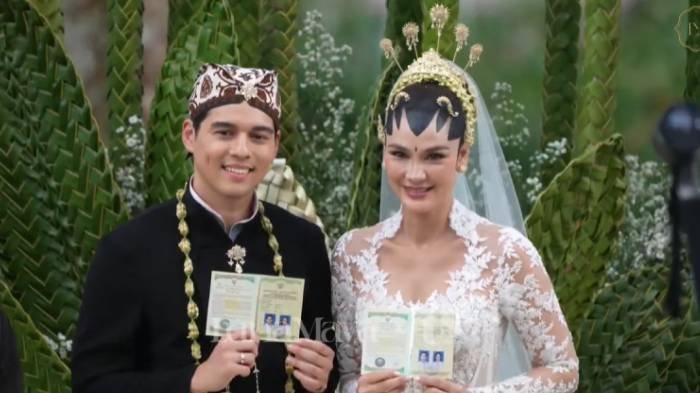 PERNIKAHAN LUNA MAYA DAN MAXIME BOUTTIER - Luna Maya dan Maxime Bouttier resmi menikah pada Rabu (7/5/2025) sore, di Resor COMO Shambala Estate, Gianyar, Ubud, Bali.