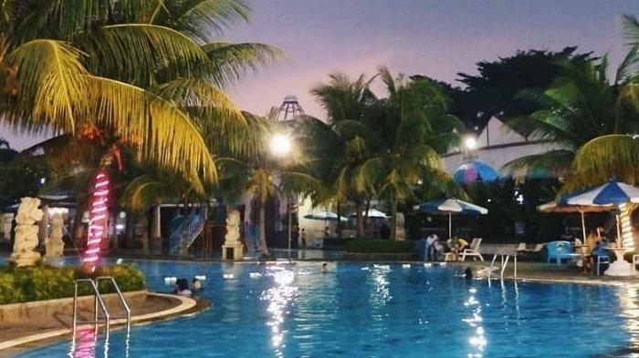Marcopolo Water Adventure merupakan salah satu tempat wisata renang di Bogor yang membuka fasilitas night swimming setiap hari.