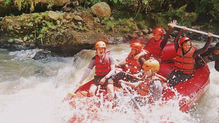 Maseng River Camp merupakan tempat wisata di Bogor yang menawarkan kegiatan arung jeram di sungai Cisadane selama kurang lebih 2,5-3 jam.