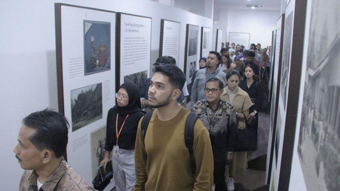 Pemerintah Kota (Pemkot) Bogor menggelar acara Fund Gathering Bumi Parawira di Gedung Perpustakaan dan Galeri Kota Bogor, Jalan Kapten Muslihat, Kota Bogor, Selasa (8/8/2023). Acara Fund Gathering ini menyasar BUMD, perusahaan swasta, perbankan dan perusahaan media untuk berkolaborasi dan berkontribusi membangun Galeri Bumi Parawira.
