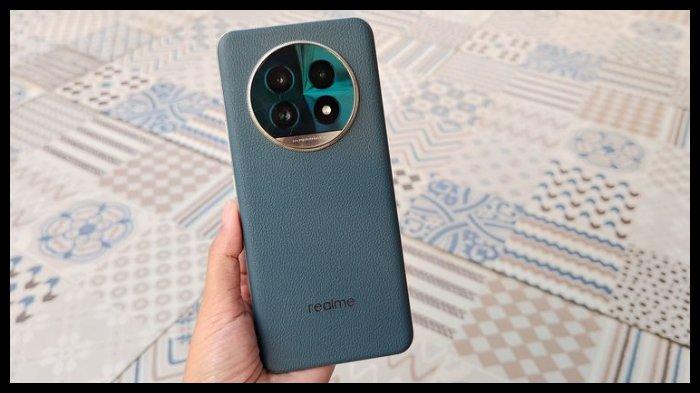Realme 13 Pro Plus 5G warna Emerald Green