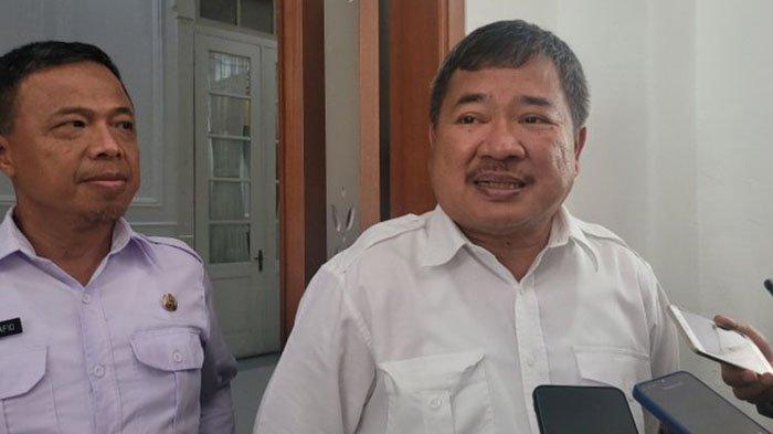 Rudy Gunawan adalah Bupati Garut yang menjabat sejak 23 Januari 2014.