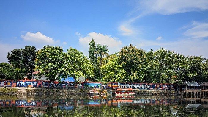 itu Tunggilis, Desa Situsari, Kecamatan Cileungsi, Kabupaten Bogor, Senin (8/4/2024).