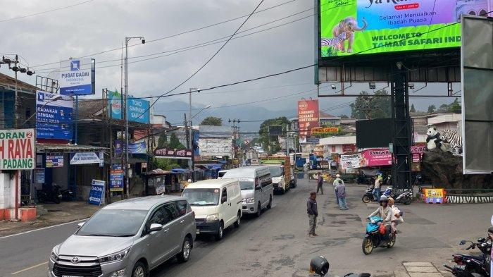 SUASANA JALUR PUNCAK - Situasi arus lalu lintas di jalur Puncak Bogor memasuki arus mudik lebaran 2025, Kamis (27/3/2025). (Muamarrudin Irfani)