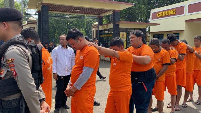 Tampang preman berkedok debt collector yang diamankan oleh Polres Bogor dan Polresta Bogor Kota, Jumat (9/5/2025).