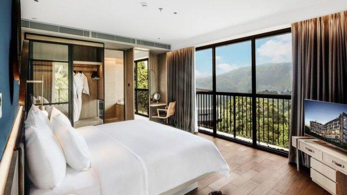 Rekomendasi hotel di Bogor bintang 5 yang menawarkan keindahan perbukitan dari kamar yaitu The Botanica Sanctuary.