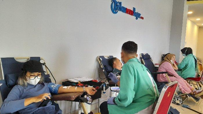 Dokter Tirta menjelaskan fakta di balik informasi yang berkembang di publik bahwa sering donor darah bisa menyebabkan tubuh kegemukan.