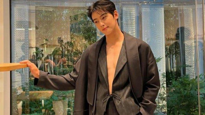 Cha Eun Woo memiliki IQ yang tinggi di bidang akademisnya. Menunjukkan bahwa ia tidak hanya berbakat secara artistik, tetapi juga secara intelektual.