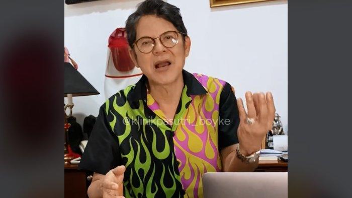 Simak penjelasan Dokter Boyke soal penyebab titik rangsangan pada wanita berubah-ubah. Para suami harus memahami karakter istri.