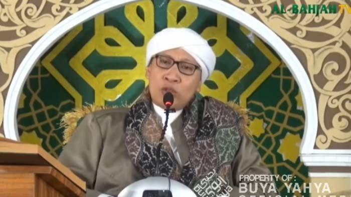 Catat tata cara sholat di kendaraan seperti mobil, kereta atau pesawat menurut Buya Yahya. Lengkap dengan tata cara wudhu yang benar.