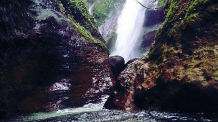 Di antara banyaknya tempat wisata air terjun yang ada di Bogor, Curug Kiara merupakan yang paling menantang adrenalin.
