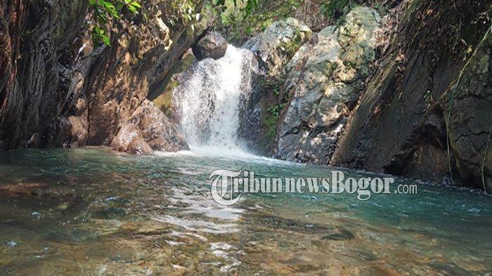 Curug Putri Kencana di Desa Karang Tengah, Kecamatan Babakan Madang, Kabupaten Bogor