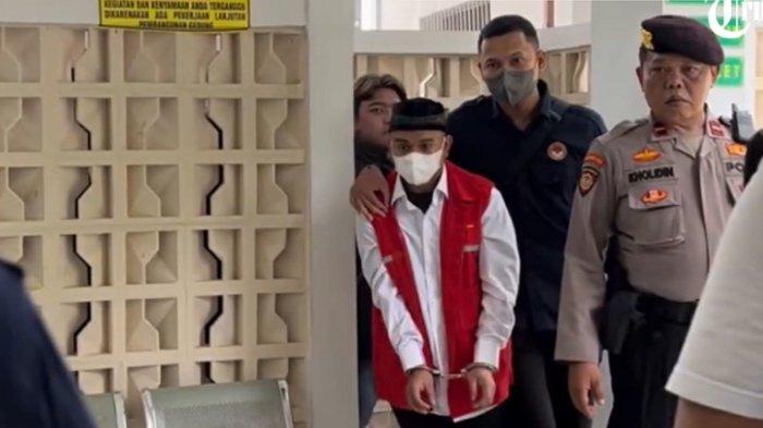 Momen Danu bersaksi di persidangan kasus Subang hari ini, Kamis (25/4/2024). Danu berani memeragakan cara Yosep menghabisi nyawa Tuti dan Amalia di depan majelis hakim.