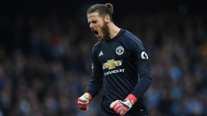 Ekspresi kiper Manchester United, David De Gea, dalam laga Liga Inggris kontra Manchester City di Stadion Etihad, Manchester pada 7 April 2018.