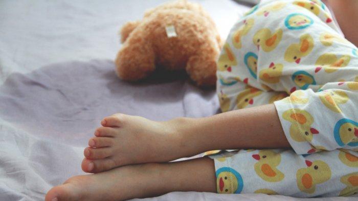 Praktisi medis dr Tirta mengurai fakta soal informasi bahwa menaruh capung di pusar bisa bikin anak berhenti mengompol lagi.