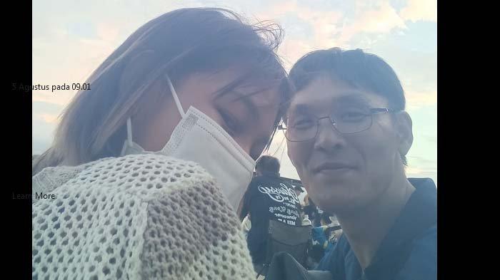 Postingan aneh pria Jepang bernama Keiichirou Kajimura usai membunuh mahasiswi WNI, Josi Putri Cahyani. Keiichirou mengunggah foto mesra bareng korban dan wanita lain