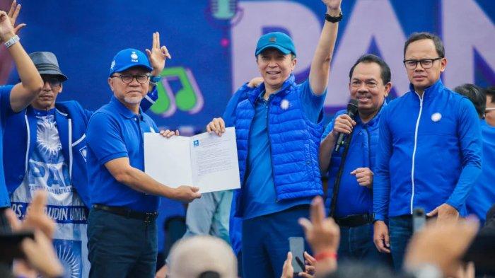 calon Wali Kota Bogor Dedie Rachim saat diumumkan menjadi kader PAN