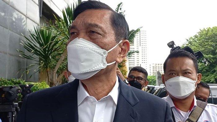Menteri Koordinator Kemaritiman dan Investasi, Luhut Binsar Pandjaitan usai memenuhi panggilan mediasi di Polda Metro Jaya, Senin (15/11/2021).