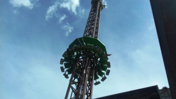 Jungleland Adventure Theme Park merupakan tempat wisata di Bogor yang menyediakan berbagai permainan yang menantang adrenalin.