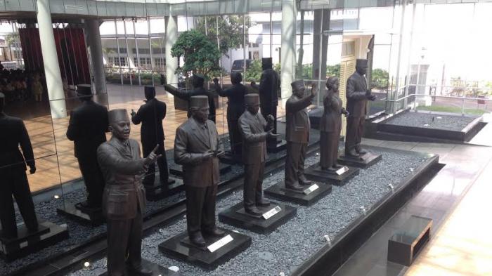 Museum Balai Kirti, di Jalan Ir H Djuanda, masuk Pintu III Istana Bogor.
