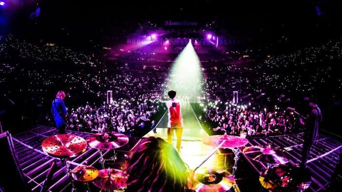 ILUSTRASI konser One OK Rock