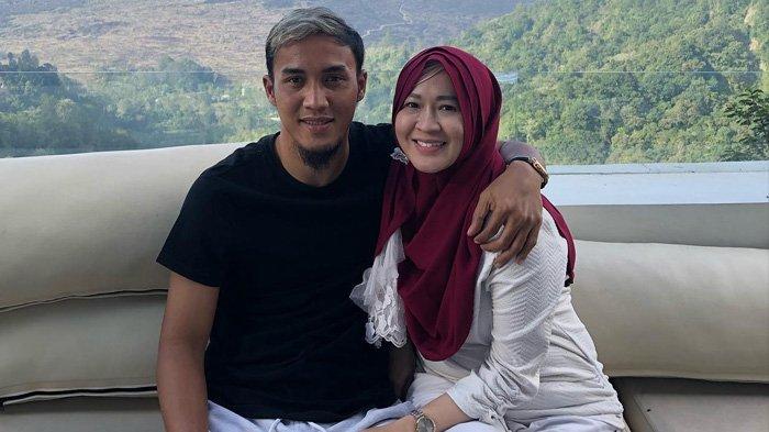 Mantap gugat cerai suami, Okie Agustina tetap bela Gunawan Dwi Cahyo saat foto-fotonya bareng wanita diedit