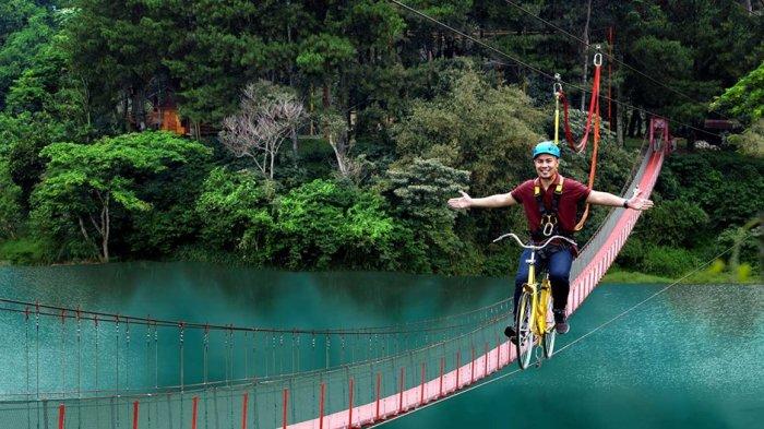 Lido Lake Resort by MNC Hotel, rekomendasi hotel di Bogor dengan kawasan outbound yang wajib kamu datangi yaitu Lido Adventure Park