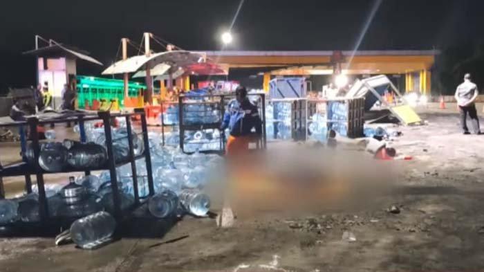 PEMICU KECELAKAAN DI CIAWI: Tangkapan layar insiden kecelakaan maut yang terjadi di Gerbang Tol Ciawi Bogor pada Selasa (4/2/2025). Pakar keamanan berkendara Fitra Eri mengurai analisanya soal pemicu kecelakaan maut yang terjadi di Gerbang Tol Ciawi tersebut.