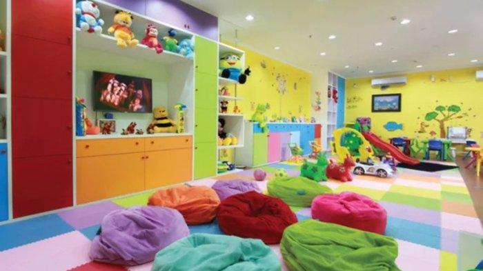 Rekomendasi hotel di Bogor yang kids friendly salah satunya R Hotel Rancamaya, karena punya fasilitas playground yang juga luas.