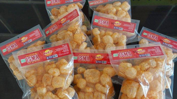 Produk kerupuk kulit Bu Isma di Bogor yang pemasarannya sudah meluas hingga mendapat omzet miliaran rupiah
