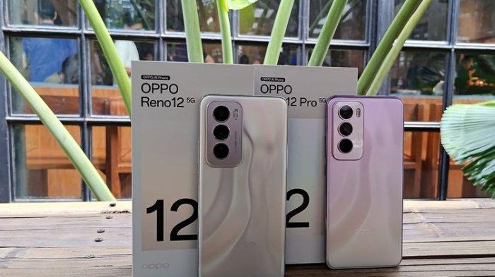 Smartphone Oppo Reno12 (kiri) dan Oppo Reno12 Pro (kanan) beserta kotak kemasannya yang dipajang di acara Oppo Reno 12 Series Media Experience dan Hands-on yang digelar di bilangan Menteng, Jakarta Pusat, Rabu (17/7/2024).