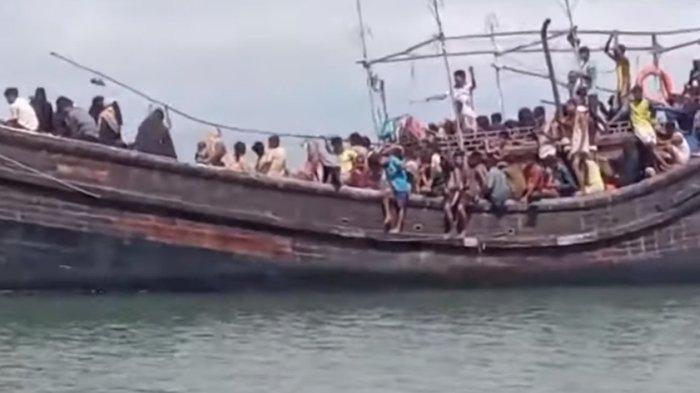 Protes keras warga Aceh atas kedatangan etnis Rohingya ke wilayahnya kian memanas. Warga Aceh sampai berdebat dengan petugas UNHCR karena tak terima wilayahnya dimasuki pengungsi Rohingya. Menengok kejadian tersebut, seorang selebgram ternama pun ikutan geram dan membela warga Aceh
