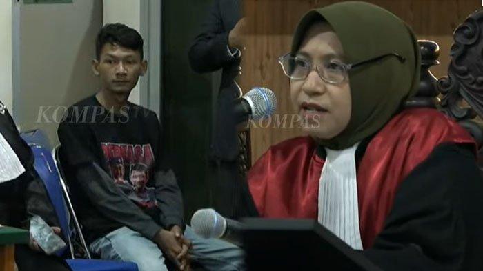 Ketegasan Hakim Ketua, Rizqa Yunia sudah terlihat di sidang perdana Peninjauan Kembali (PK) Saka Tatal, di Pengadilan Negeri Cirebon, Rabu (24/7/2024)