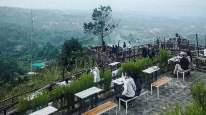 Rekomendasi tempat wisata di Bogor yang patok harga tiket masuk murah, yakni Taman Fathan Alesano.