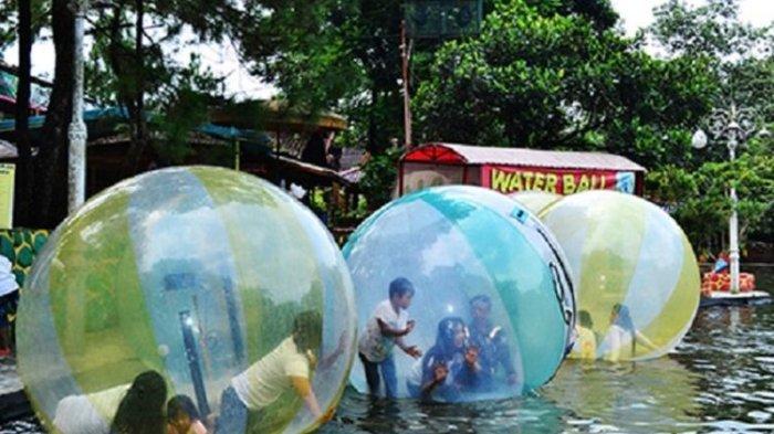 Menikmati moemen keseruan yang ada di tempat wisata ini Wisata Taman Matahari yang berada di Puncak Bogor ini menyuguhkan wahana edukasi dan ekstrem.