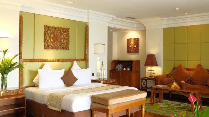The Grand Hill Resort merupakan hotel di Bogor yang terletak di atas bukit yang memberikan pemandangan Gunung Salak yang spektakuler.