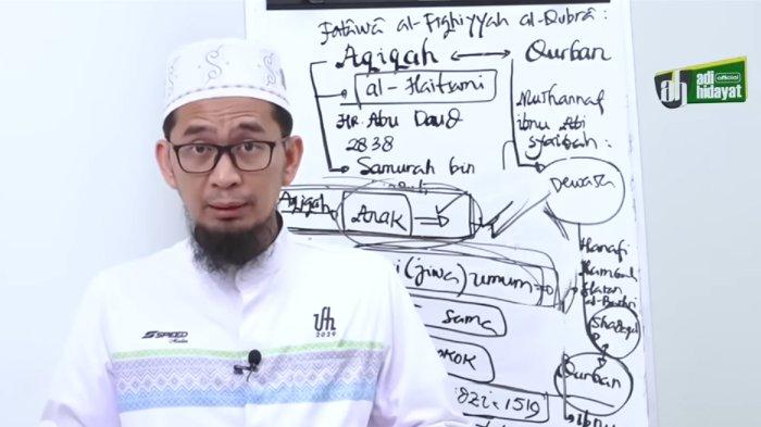Ustaz Adi Hidayat mengurai keutamaan puasa arafah di tanggal 9 Dzulhijjah atau yang jatuh di tanggal 16 Juni 2024 nanti. Yakni puasa setahun mendatang akan digugurkan.