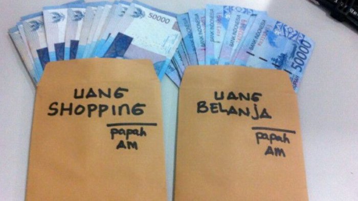 Ustaz Abdul Somad mengurai ketentuan dalam islam soal jatah nafkah untuk istri dari suami. Apakah harus semua gaji suami dikasih? ini kata UAS.
