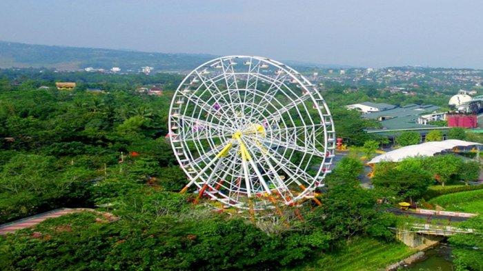 Jungleland Advanture Themepark, merupakan tempat wisata di Bogor yang memiliki ragam wahana seru dan menantang untuk dicoba bersama pasanganmu.