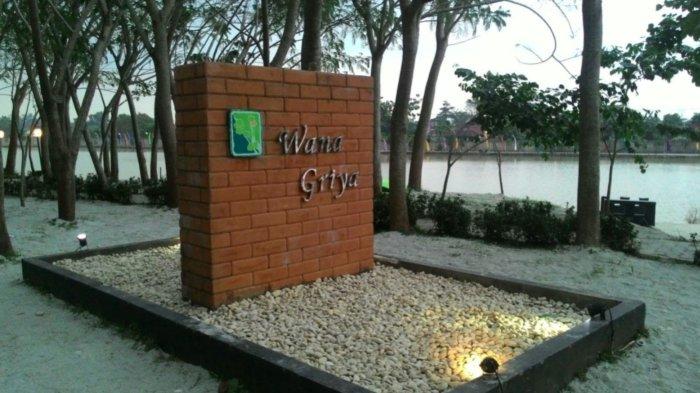 Suasana Wana Griya, tempat wisata pantai buatan di Bogor.