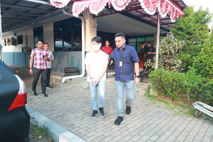 FOTO-FOTO Penangkapan Ivan Sugianto di Bandara Juanda